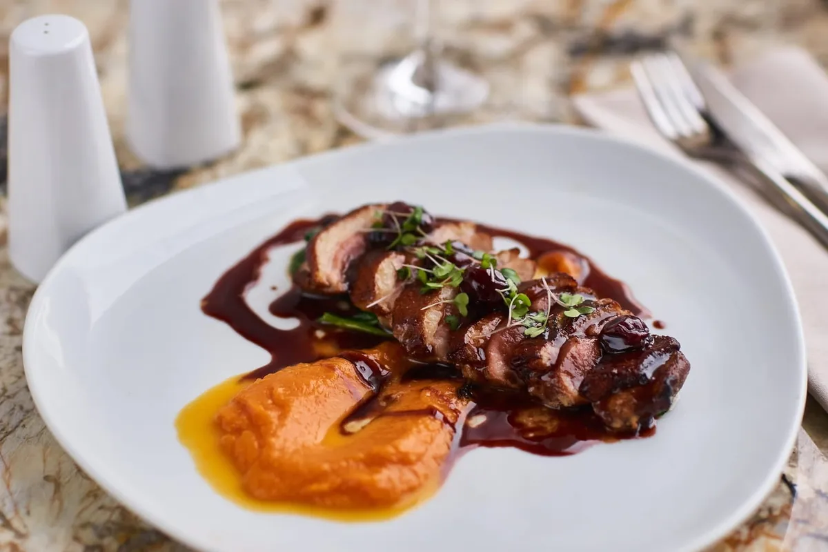 Magret de canard quelle sauce choisir : recettes et accords pour le dimanche